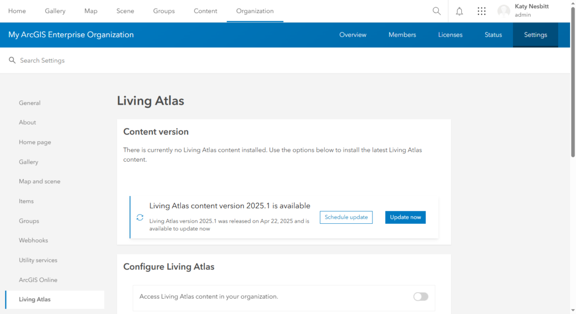 Ein ArcGIS Enterprise 11.5-Portal, auf dem noch keine Living Atlas-Inhalte installiert sind und für das das neue Paket 2025.1 zum Update verfügbar ist.
