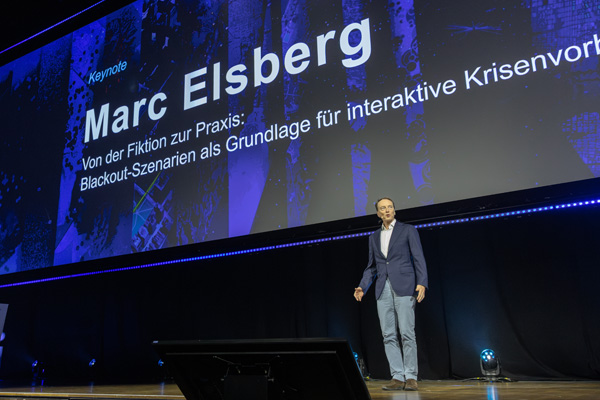 Marc Elsberg über die Resilienz von Lieferketten.
