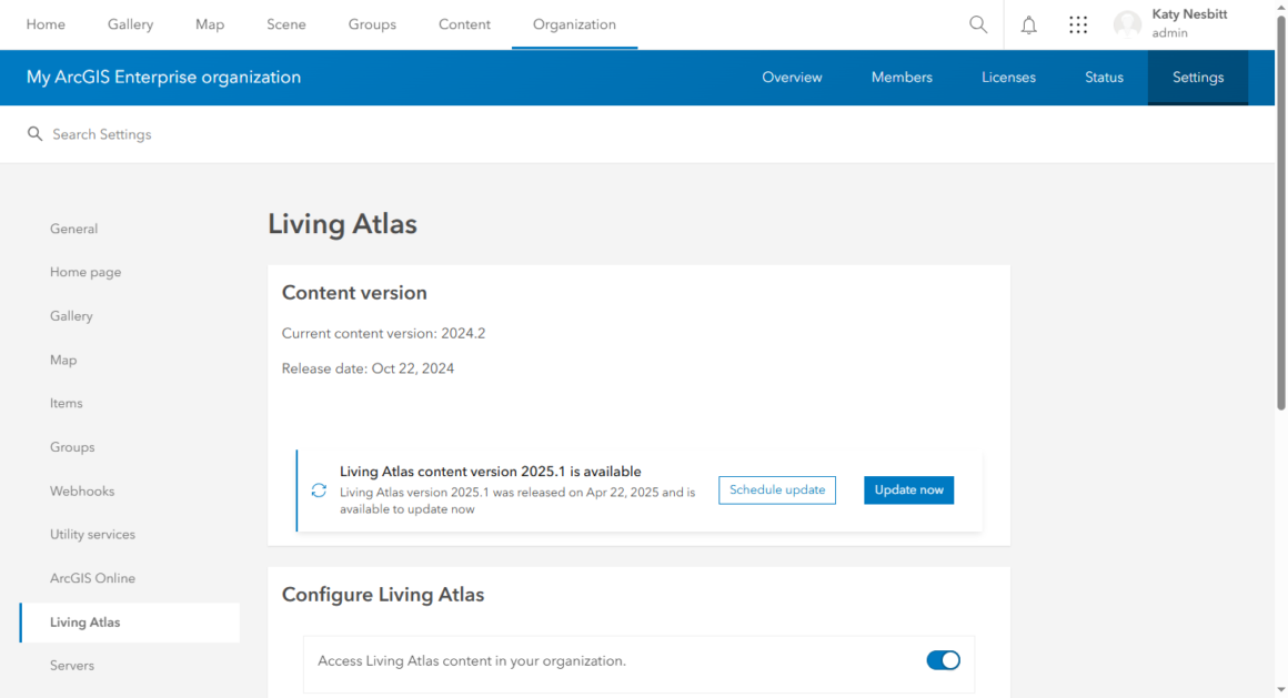 Ein ArcGIS Enterprise 11.4-Portal mit dem Content-Paket 2024.2, das bereitgestellt wurde, und dem neuen Paket 2025.1, das für ein Update verfügbar ist.