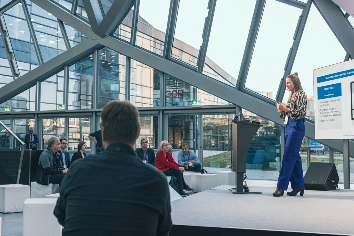 Vortrag von Antje Duffert auf der Esri Konferenz 2022