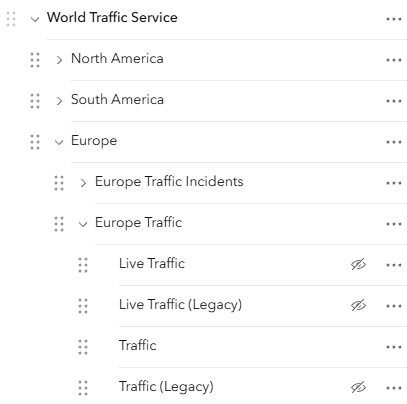 Benutzeroberfläche eines Kartenlayers mit dem Titel „World Traffic Service“. Der Layer ist hierarchisch dargestellt und in Regionen gegliedert: „North America“, „South America“ und „Europe“, wobei der Bereich „Europe“ aufgeklappt ist. Innerhalb von „Europe“ sind Unterkategorien wie „Europe Traffic Incidents“ und „Europe Traffic“ sichtbar. Der Bereich „Europe Traffic“ ist ebenfalls geöffnet und zeigt mehrere auswählbare Ebenen: „Live Traffic“, „Live Traffic (Legacy)“, „Traffic“ und „Traffic (Legacy)“. Neben einigen Ebenen befindet sich ein durchgestrichenes Augensymbol, das anzeigt, dass diese aktuell nicht sichtbar sind. Jede Ebene hat außerdem drei Punkte für weitere Optionen auf der rechten Seite sowie Zieh-Symbole auf der linken Seite.
